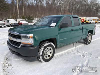 2018 Chevrolet Silverado 1500 Extended-Cab Pickup Truck