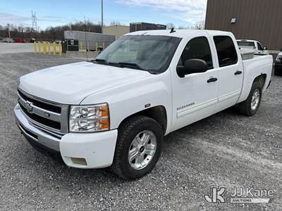 2011 Chevrolet Silverado 1500 4x4 Crew-Cab Pickup Truck