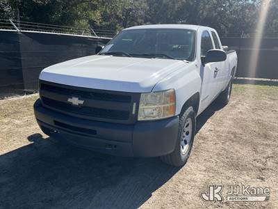 2011 Chevrolet Silverado 1500 4x4 Extended-Cab Pickup Truck