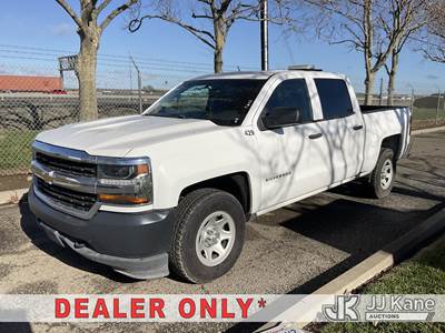 2018 Chevrolet Silverado 1500 Crew-Cab Pickup Truck
