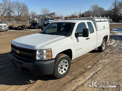 2013 Chevrolet Silverado 1500 Extended-Cab Pickup Truck