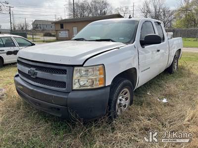2007 Chevrolet Silverado 1500 Extended-Cab Pickup Truck