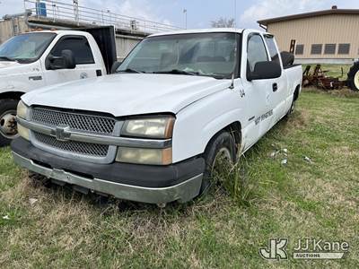 2005 Chevrolet Silverado 1500 Extended-Cab Pickup Truck