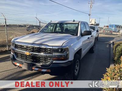2016 Chevrolet Silverado 1500 Extended-Cab Pickup Truck