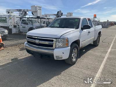 2007 Chevrolet Silverado 1500 Extended-Cab Pickup Truck