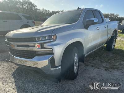 2020 Chevrolet Silverado 1500 Extended-Cab Pickup Truck