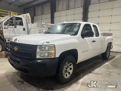 2012 Chevrolet Silverado 1500 Extended-Cab Pickup Truck