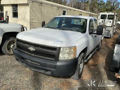 2010 Chevrolet Silverado 1500 4x4 Crew-Cab Pickup Truck