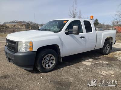 2010 Chevrolet Silverado 1500 Extended-Cab Pickup Truck