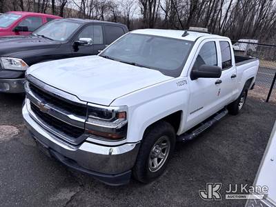 2018 Chevrolet Silverado 1500 4x4 Extended-Cab Pickup Truck