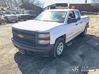 2014 Chevrolet Silverado 1500 Extended-Cab Pickup Truck