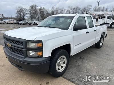 2015 Chevrolet Silverado 1500 Extended-Cab Pickup Truck