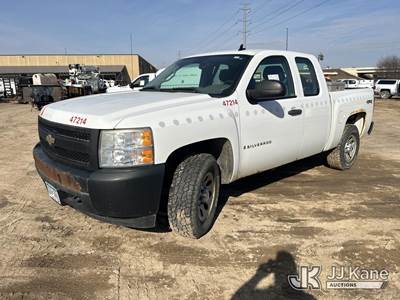 2007 Chevrolet Silverado 1500 4x4 Extended-Cab Pickup Truck