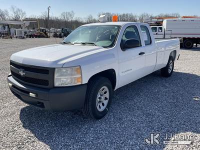 2011 Chevrolet Silverado 1500 4x4 Extended-Cab Pickup Truck