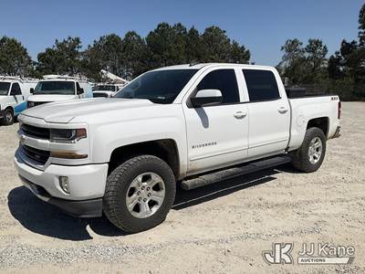 2018 Chevrolet Silverado 1500 4x4 Crew-Cab Pickup Truck