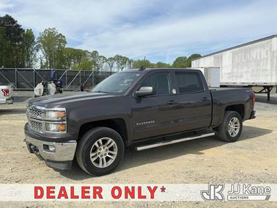 2015 Chevrolet Silverado 1500 4X4 Crew-Cab Pickup Truck