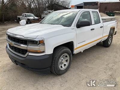 2016 Chevrolet Silverado 1500 Extended-Cab Pickup Truck