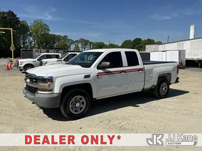 2017 Chevrolet Silverado 1500 4x4 Extended-Cab Pickup Truck