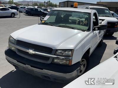2004 Chevrolet Silverado 1500 Short Bed 2WD Pickup Truck