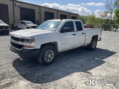 2018 Chevrolet Silverado 1500 4x4 Extended-Cab Pickup Truck