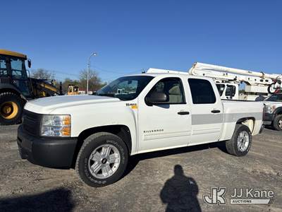 2010 Chevrolet Silverado 1500 Extended-Cab Pickup Truck