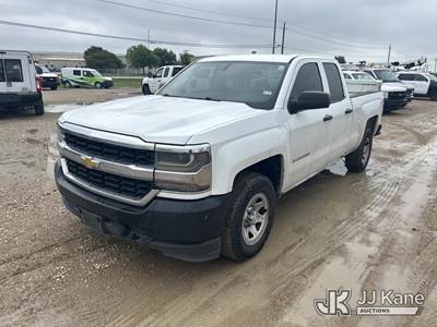 2019 Chevrolet Silverado 1500 Extended-Cab Pickup Truck