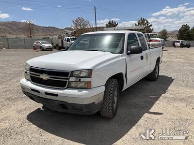 2007 Chevrolet Silverado 1500 LT1 Ext. Cab Extended-Cab Pickup Truck