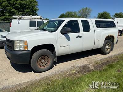 2011 Chevrolet Silverado 1500 4x4 Extended-Cab Pickup Truck