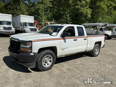 2017 Chevrolet Silverado 1500 Extended-Cab Pickup Truck