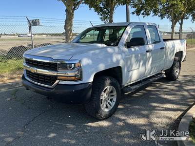 2018 Chevrolet Silverado 1500 Extended-Cab Pickup Truck
