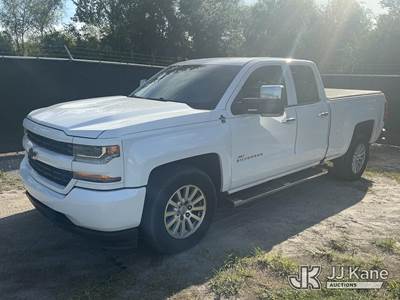 2016 Chevrolet Silverado 1500 Extended-Cab Pickup Truck