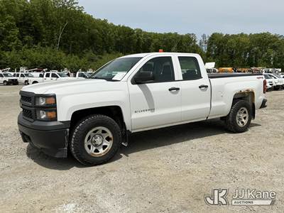 2015 Chevrolet Silverado 1500 Extended-Cab Pickup Truck