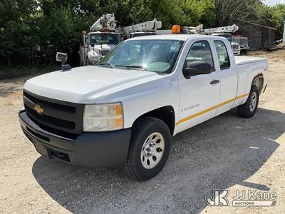 2009 Chevrolet Silverado 1500 Extended-Cab Pickup Truck