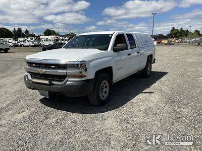 2017 Chevrolet Silverado 1500 Extended-Cab Pickup Truck