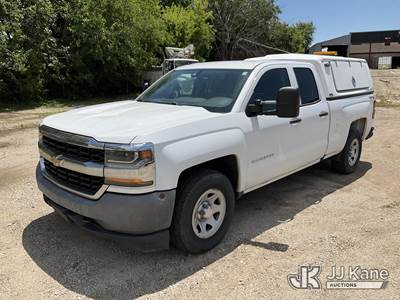 2017 Chevrolet Silverado 1500 Crew-Cab Pickup Truck