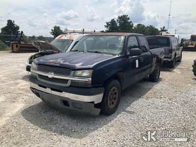 2005 Chevrolet Silverado 1500 Extended-Cab Pickup Truck