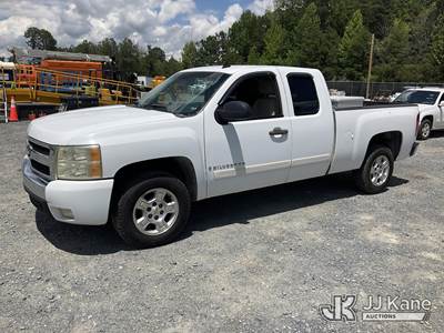 2008 Chevrolet Silverado 1500 Extended-Cab Pickup Truck