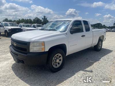2011 Chevrolet Silverado 1500 4x4 Extended-Cab Pickup Truck