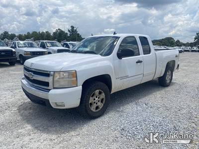 2008 Chevrolet Silverado 1500 4x4 Extended-Cab Pickup Truck