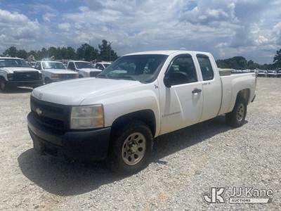 2008 Chevrolet Silverado 1500 4x4 Extended-Cab Pickup Truck