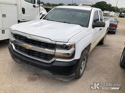 2017 Chevrolet Silverado 1500 Extended-Cab Pickup Truck