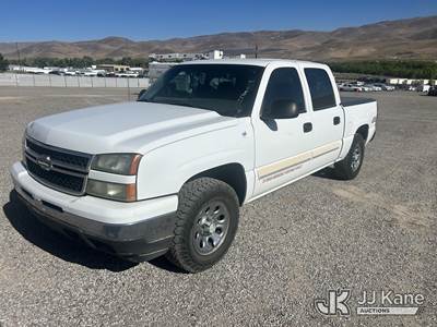 2007 Chevrolet Silverado 1500 4x4 Crew-Cab Pickup Truck