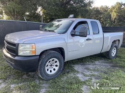 2009 Chevrolet Silverado 1500 4x4 Extended-Cab Pickup Truck
