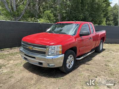 2012 Chevrolet Silverado 1500 Extended-Cab Pickup Truck