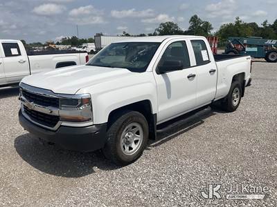 2017 Chevrolet Silverado 1500 Extended-Cab Pickup Truck