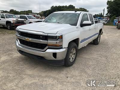 2017 Chevrolet Silverado 1500 Extended-Cab Pickup Truck
