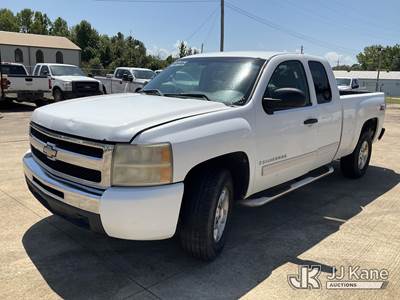 2009 Chevrolet Silverado 1500 4x4 Extended-Cab Pickup Truck