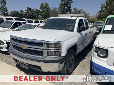 2014 Chevrolet Silverado 1500 Extended-Cab Pickup Truck