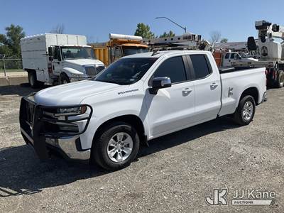 2020 Chevrolet Silverado 1500 Extended-Cab Pickup Truck