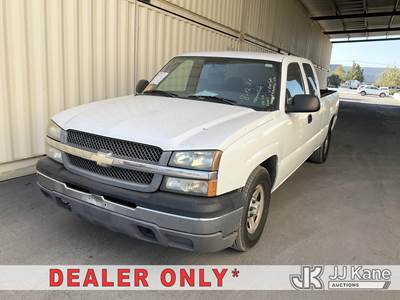 2004 Chevrolet Silverado 1500 Extended-Cab Pickup Truck